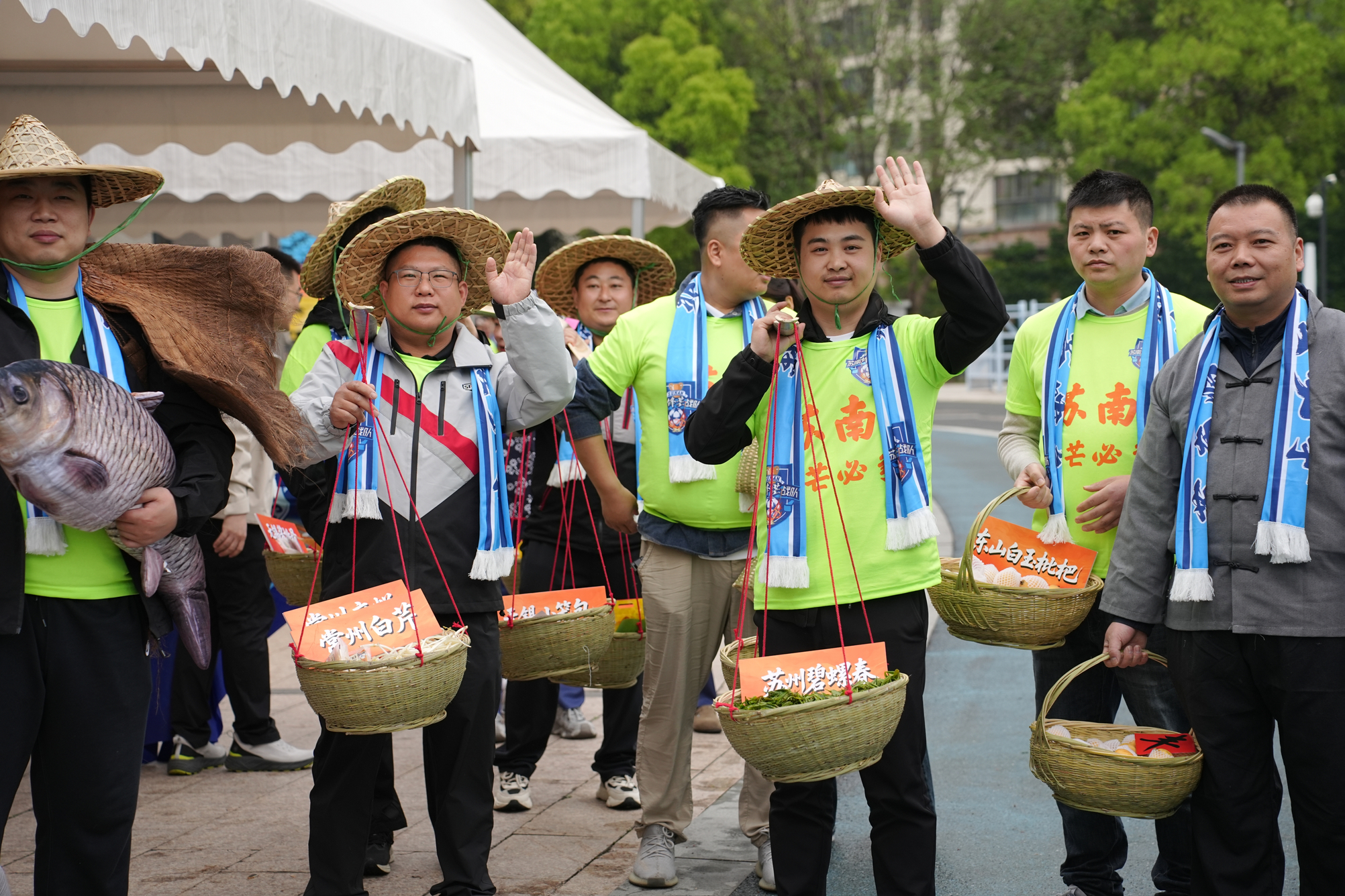 <b>�����������籭������ ˳��ȫ�����������ں���Ļ</b>